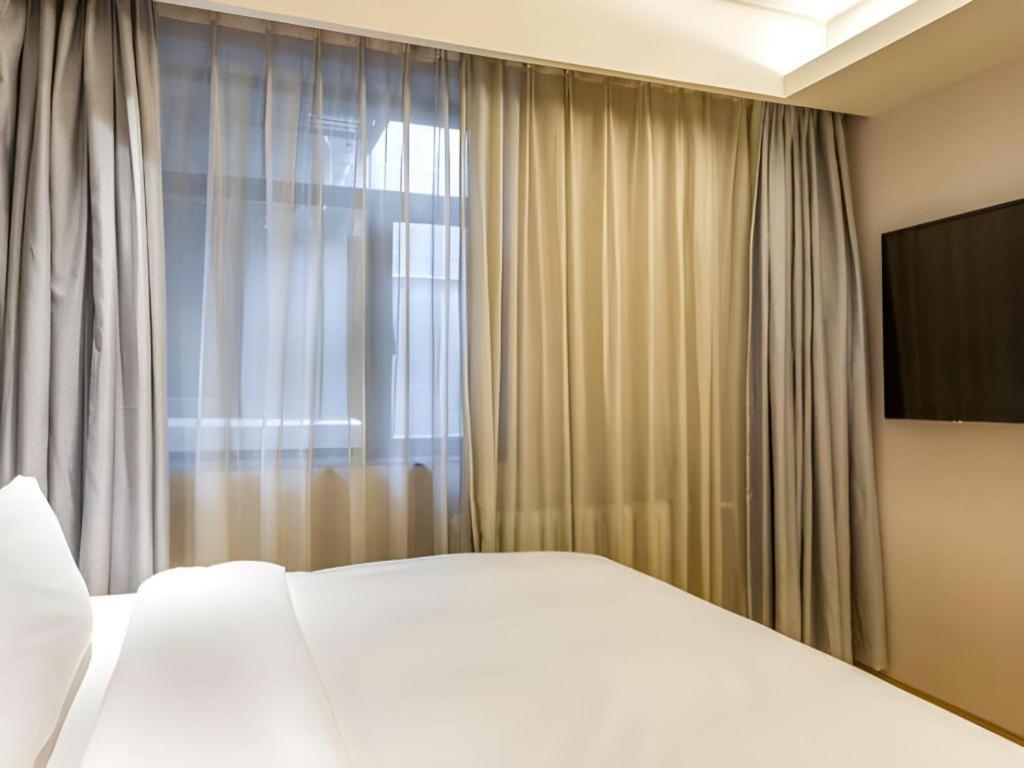 Hotel Ji Nanluoguxiang Andingmen Metro Station 3*