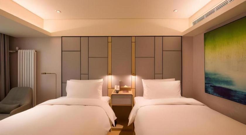 Ji Nanluoguxiang Andingmen Metro Station Hotel 3*